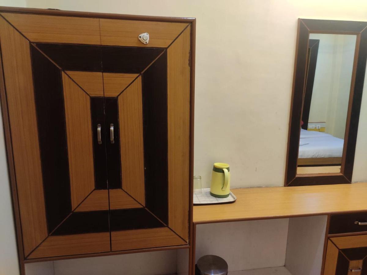 Hotel Amandeep Dharamshala Ngoại thất bức ảnh
