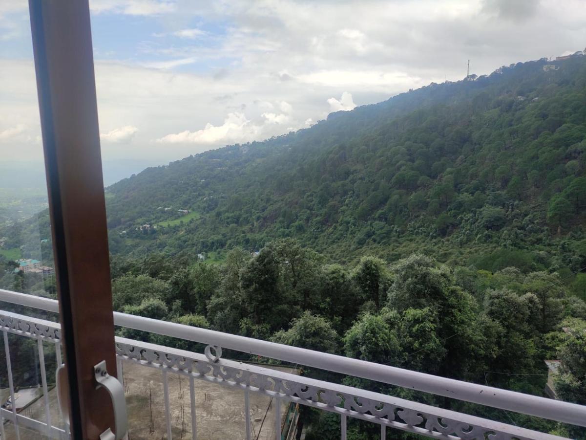 Hotel Amandeep Dharamshala Ngoại thất bức ảnh